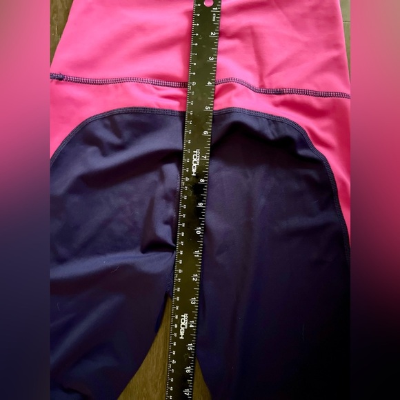 WILO NWT Women’s Purple & Navy Leggings, Size M - Picture 3 of 8